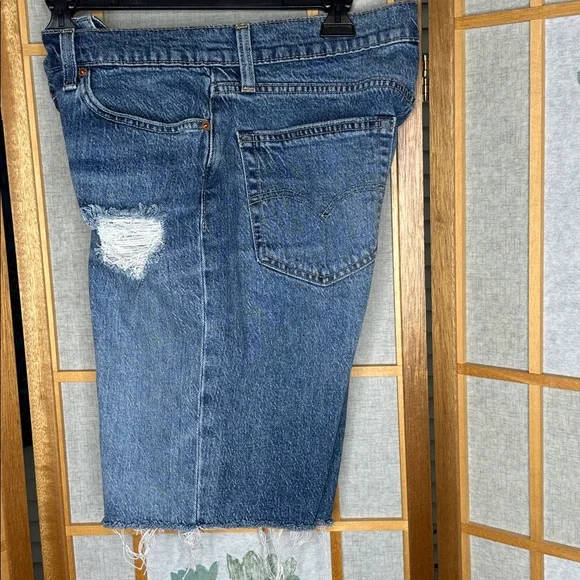 Levis 511 Distressed Cut Off Frayed Blue Jean Shorts with raw edge Size 33 - Picture 3 of 10